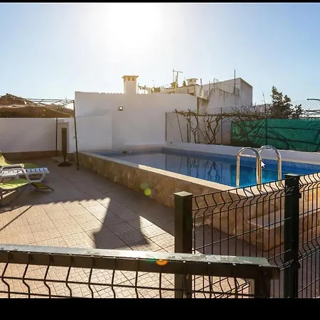 Blife Moustachya Private Homestay Faro