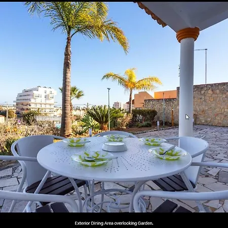 Blife Moustachya Private *