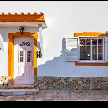 Blife Moustachya Private *