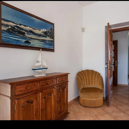 Blife Moustachya Private